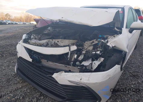 2023 Toyota Camry Le Hybrid z USA, uszkodzony, nr VIN 4T1C31AK7PU604220